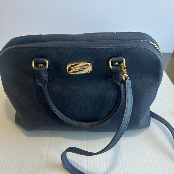 Michael Kors navy blue bag - Picture 1 of 13